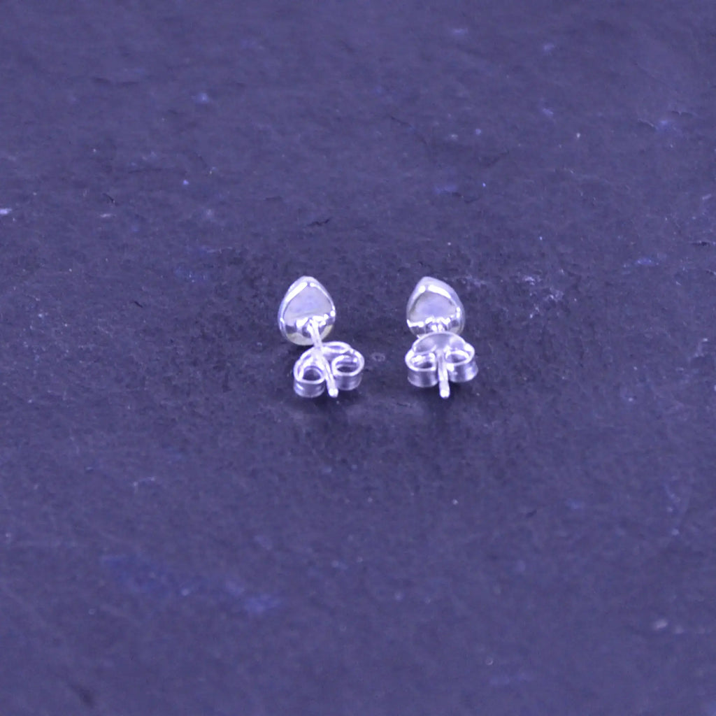Mondstein Ohrstecker Tropfen – 925 Silber Regenbogen-Mondstein Cabochon