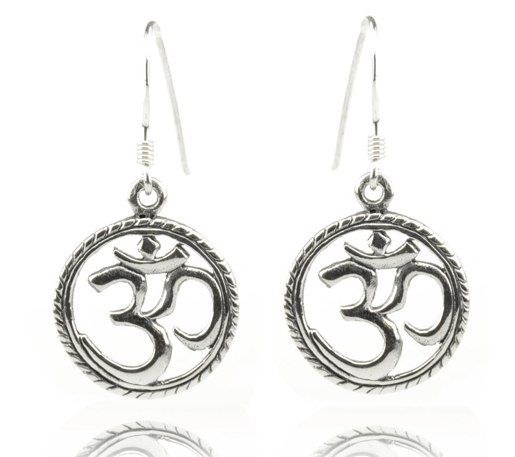 Om-Symbol Ohrringe Silber