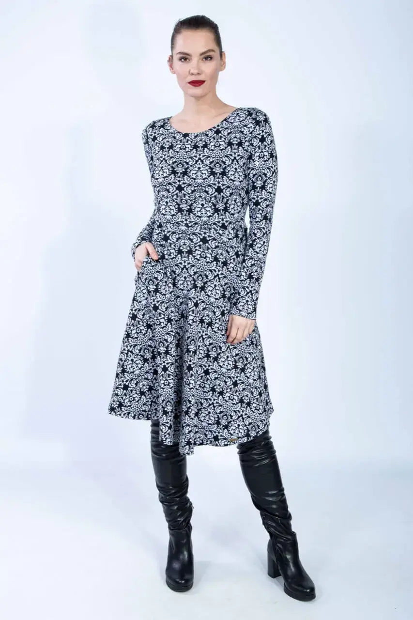 Chapati Langärmliges Herbstkleid aus Bio Jacquard Nachhaltige Designer Mode