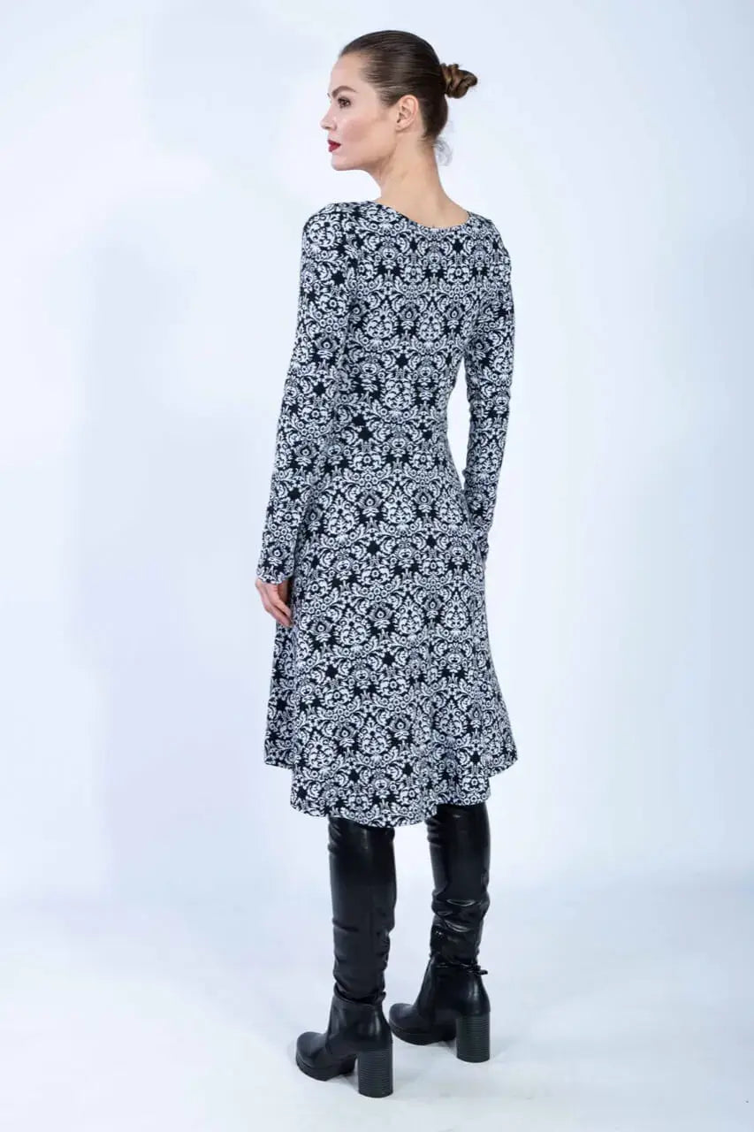 Chapati Langärmliges Herbstkleid aus Bio Jacquard Nachhaltige Designer Mode