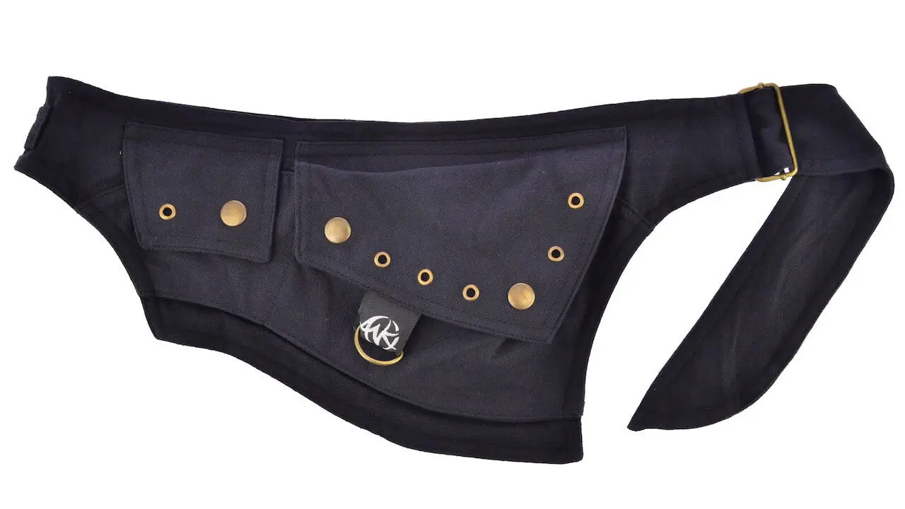 Anki Design schwarze Gürteltasche Messingbeschläge Goa Kleidung