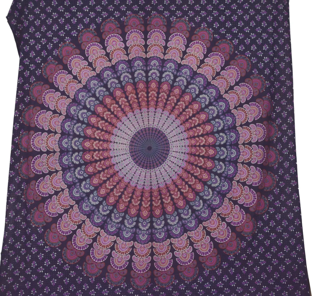 Pfauenrad Mandala Wandtuch – Boho Deko & Kunstvolle Tagesdecke