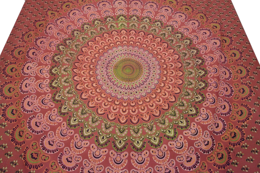 Pfauenrad Mandala Wandtuch – Boho Deko & Kunstvolle Tagesdecke