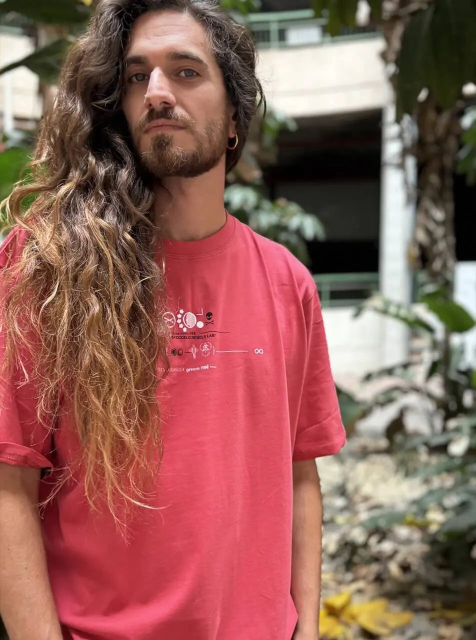 Plazmalab Psychedelic Researcher T-Shirt Red Visionärer Psychedelic-Style