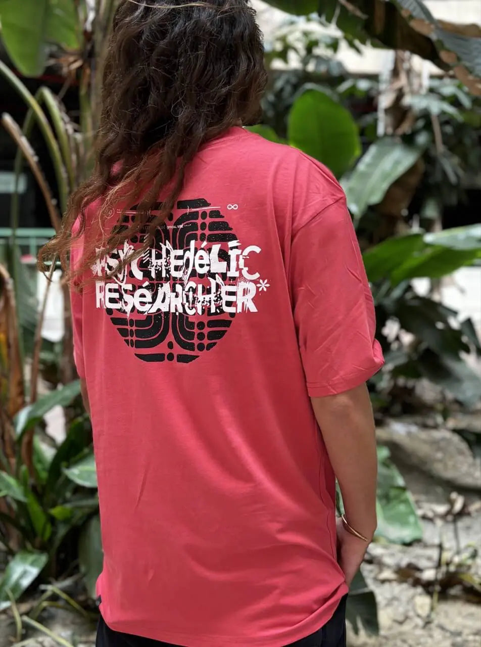 Plazmalab Psychedelic Researcher T-Shirt Red Visionärer Psychedelic-Style