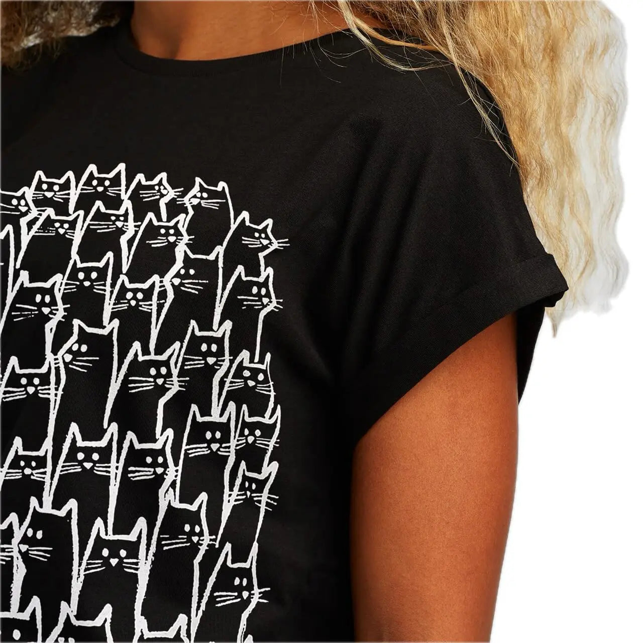 Dedicated T-shirt Visby Cat Crowd Bio & Fair
