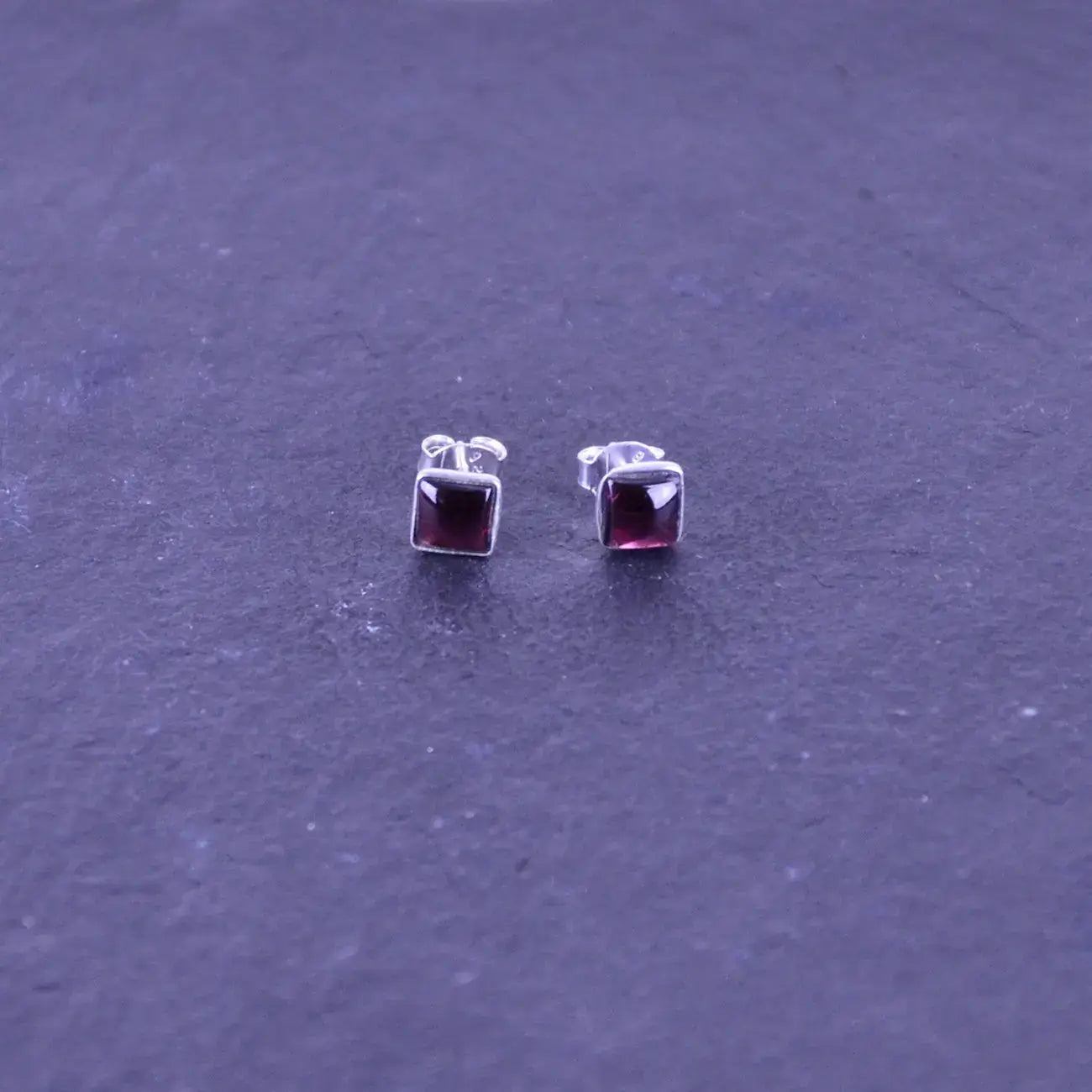 Granat eckiger Ohrstecker Silber SCHMUCK