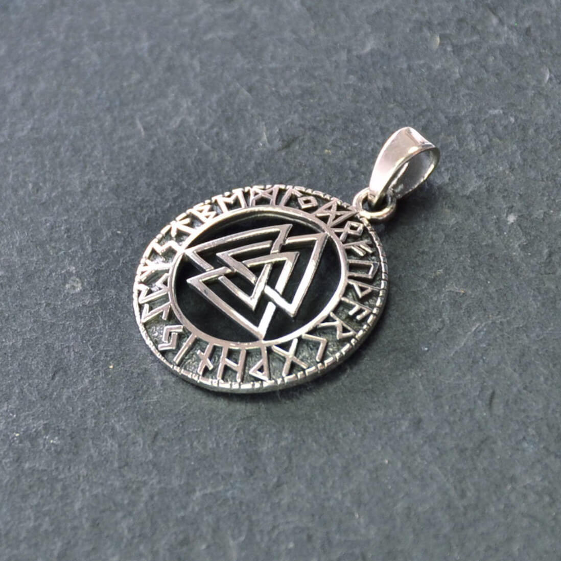 Futhark Kettenanhänger Silber Wikinger Edda